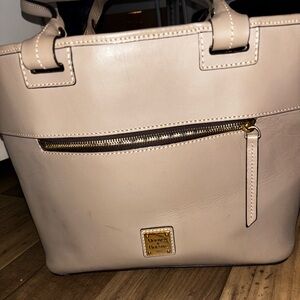 Dooney Burke purse good condition
